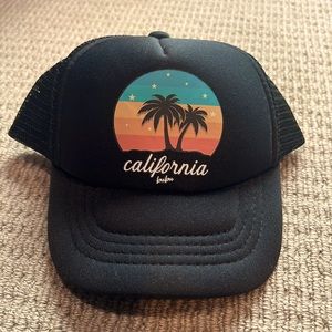 Like new Bubu hat in black. baby size 3m - 18m (45cm)